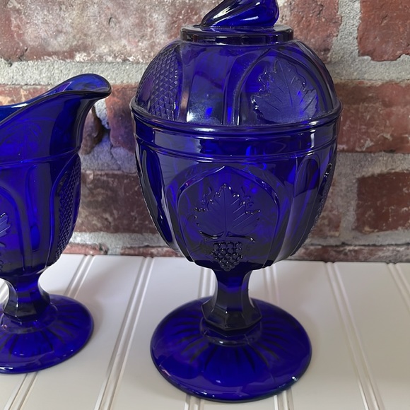 Vintage Metropolitan Museum Of Art (MMA) Sugar and Creamer glass Bowl Set - Picture 5 of 14